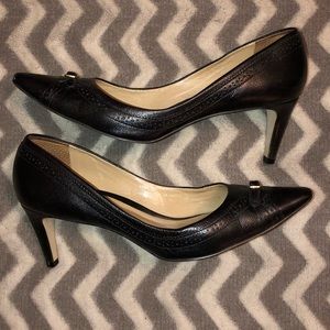 Talbots Black Leather Texture size 9 & 1/2  heels